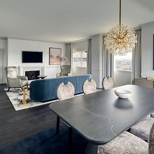 One-Bedroom Apartment City View